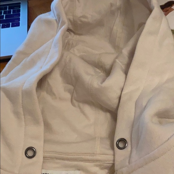 Cream zip up hoodie - Picture 2 of 3